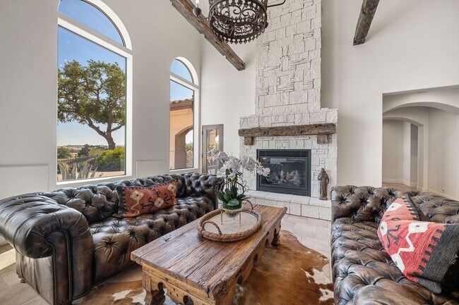 Building Photo - AVAILABLE NOW - Furnished Luxury Wine Coun...