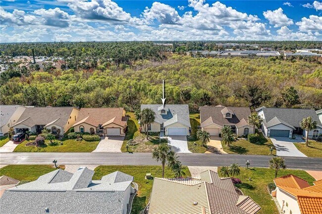 Building Photo - 3832 Sabal Springs Blvd