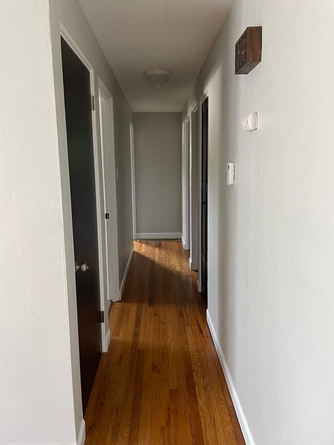 Building Photo - 3 BEDROOM, 1.5 BATH IN PENN HILLS - MOVE-I...