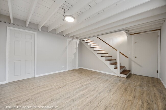 Building Photo - 629 S Main St