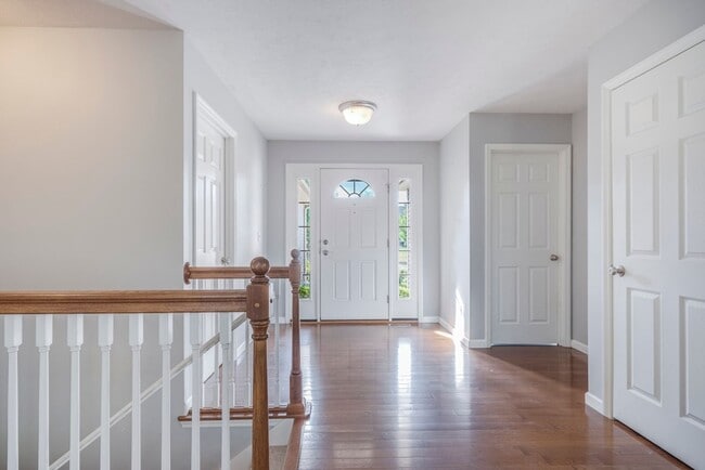 Building Photo - 4 Bed / 3 Bath ranch home