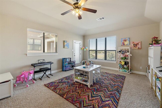 Building Photo - 2216 Gilia Dr