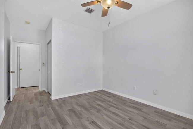 Building Photo - 1263 SW 48th Terrace