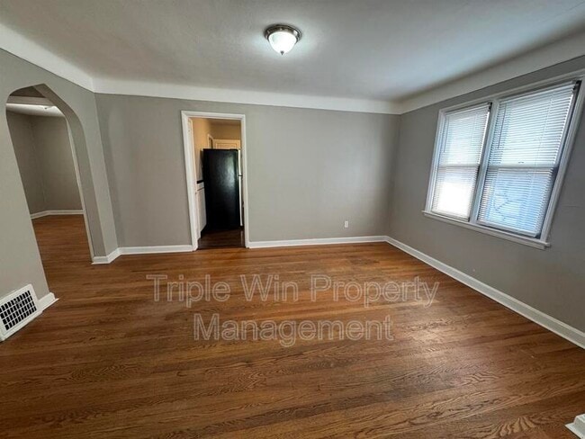 Building Photo - 6905 Woodrow Ave