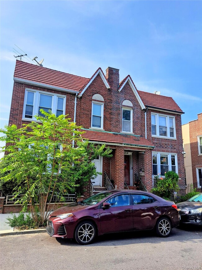 Primary Photo - 88-39 82nd Ave