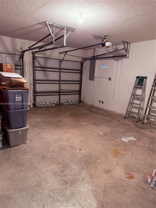 Building Photo - 16358 SW 82nd Terrace