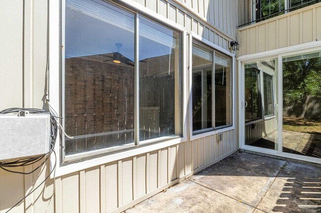 Building Photo - 4741 Huron Dr