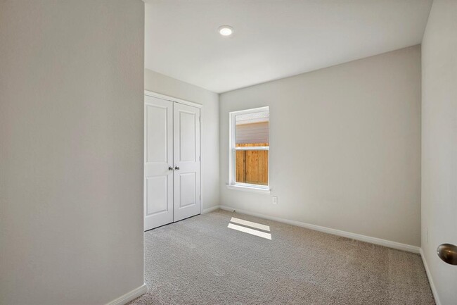 Building Photo - 10423 Red Cardinal Dr
