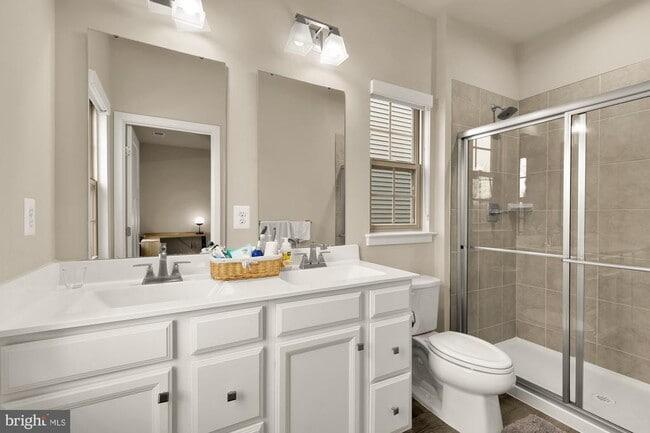 Building Photo - 9639 Tall Oaks Rd