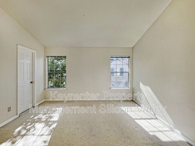 Building Photo - 1889 Kobuk Valley Common