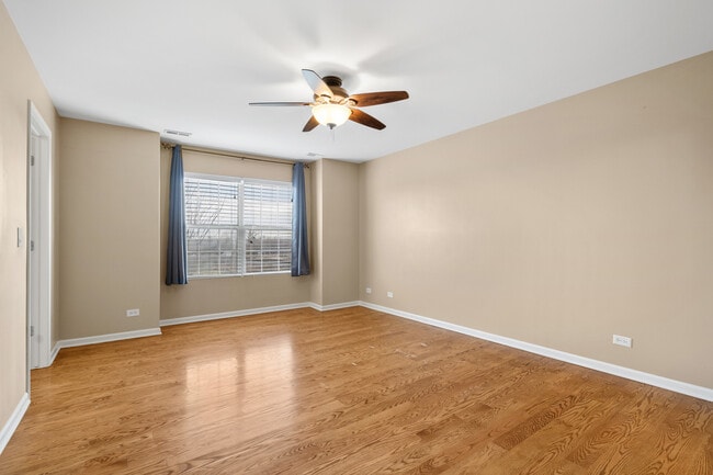 Building Photo - 1509 Lake Ridge Ct