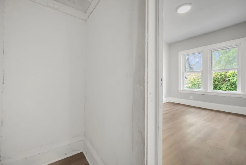 Building Photo - 3690 E 139th St