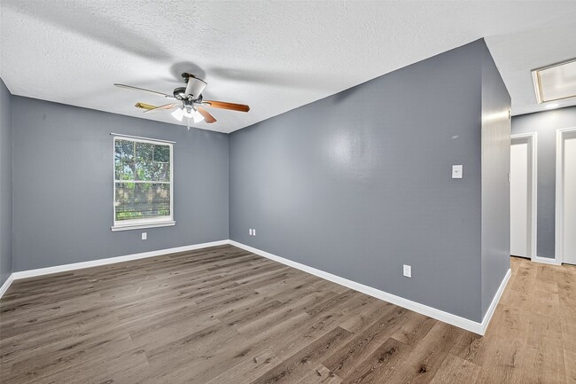 Building Photo - 3714 Bent Springs Ln