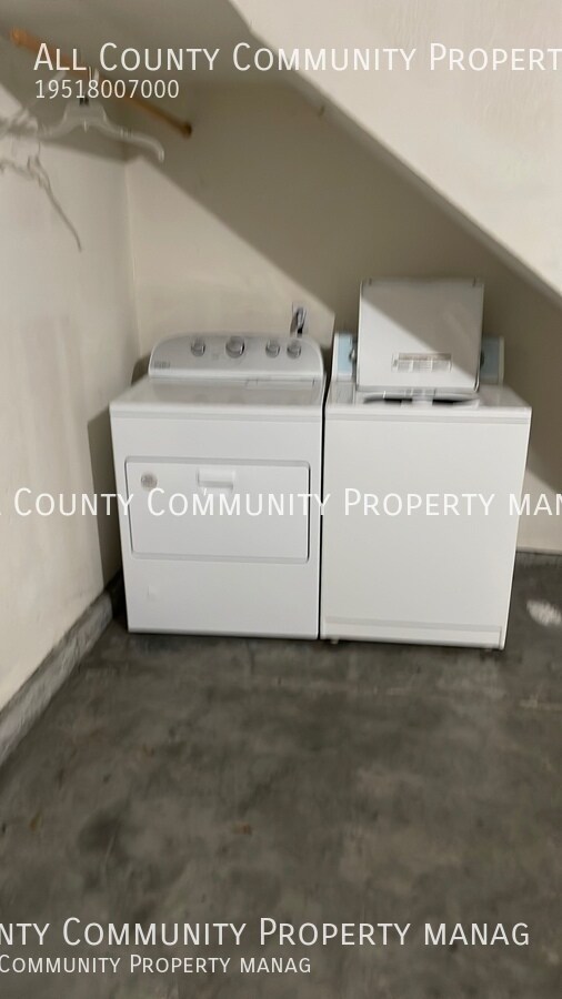 Building Photo - 24733 Ridgewalk St