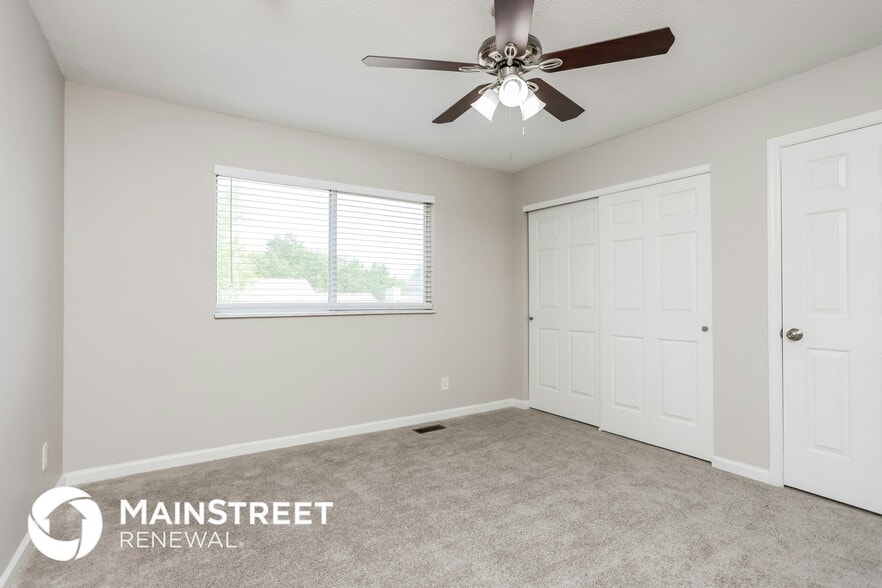Building Photo - 1133 Treetop Village Dr