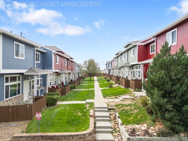 Building Photo - Beautiful 2 beds 2.5 baths in Brighton!