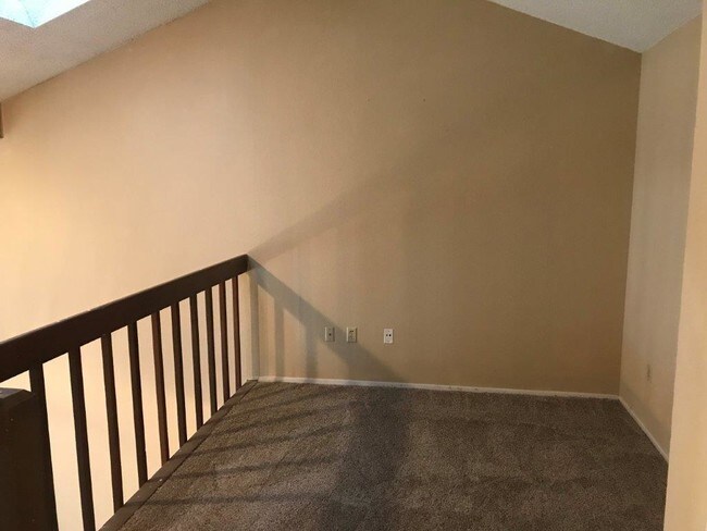 Building Photo - 11983 Bob White Dr