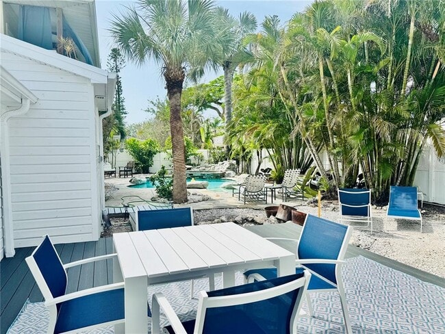 Building Photo - 701 Broadway St