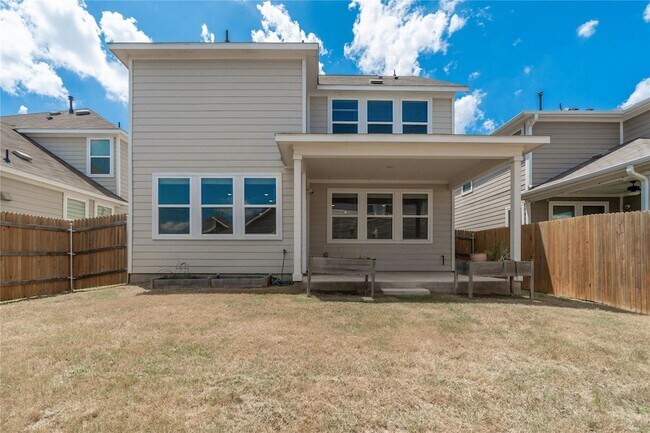 Building Photo - 15607 Ellinger Dr