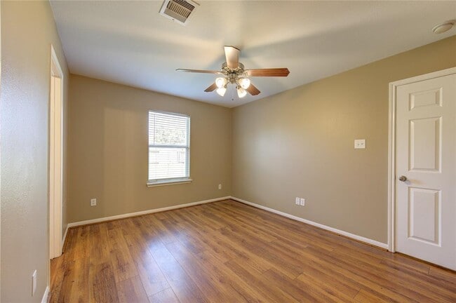Building Photo - 6814 Manor Terrace Ln