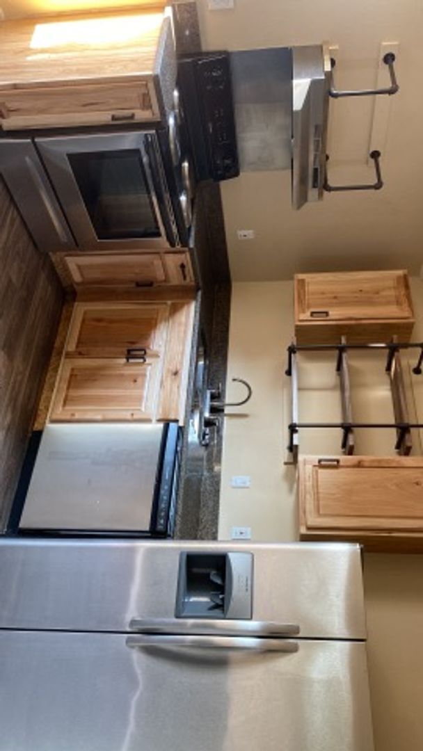 Building Photo - Coppertree Condo Ready for Move-in