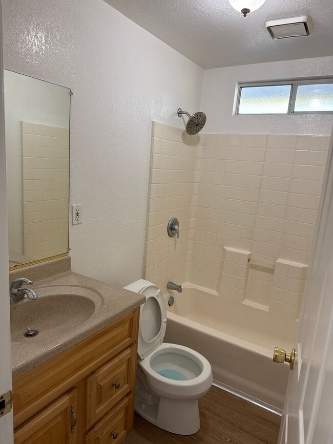 Building Photo - Single Story 3 Bedroom 2 Bath in Gilroy