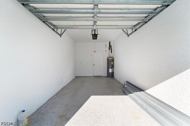 Building Photo - 3630 Pine Oak Cir