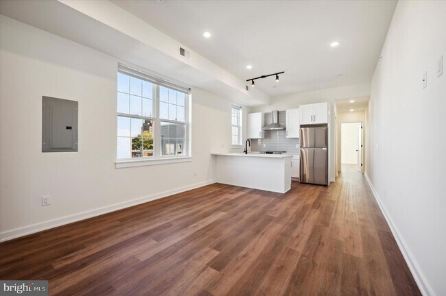 Building Photo - 2513 N Howard St