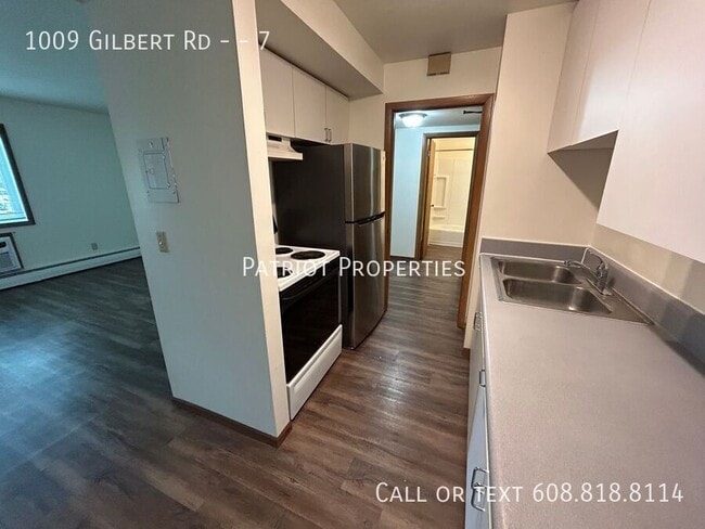 Building Photo - 1009 Gilbert Rd