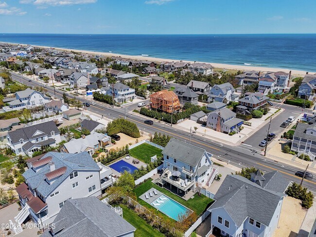 Building Photo - 912 Ocean Ave