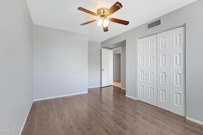 Building Photo - 1627 E Fremont Dr