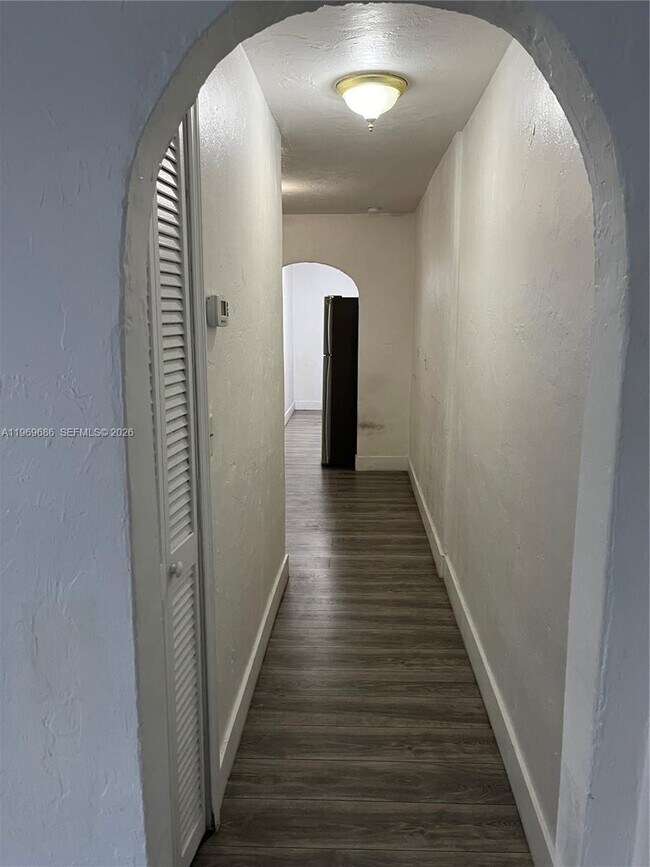 Building Photo - 1999 NW 2nd St