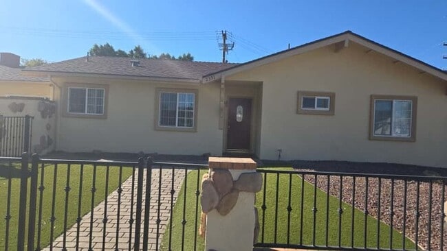 Building Photo - House for Rent