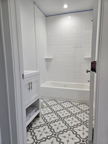 Building Photo - 227 Columbia Ave