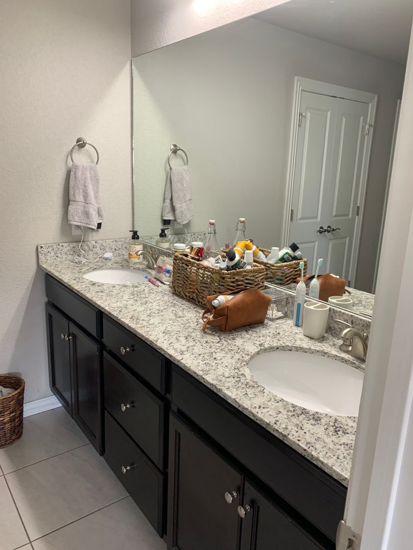 Building Photo - 2761 W Kilimanjaro Way