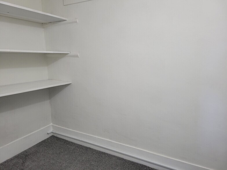 Building Photo - 106 Emerson Ave