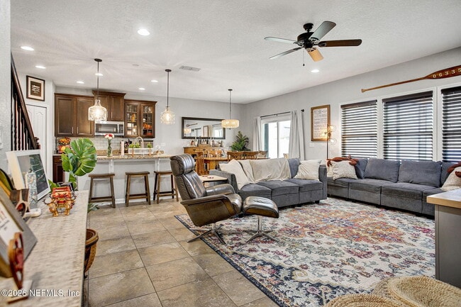 Building Photo - 95255 Windflower Trail