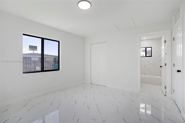 Building Photo - 10362 SW 180th St