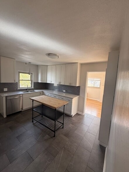 Building Photo - 314 Quitman St