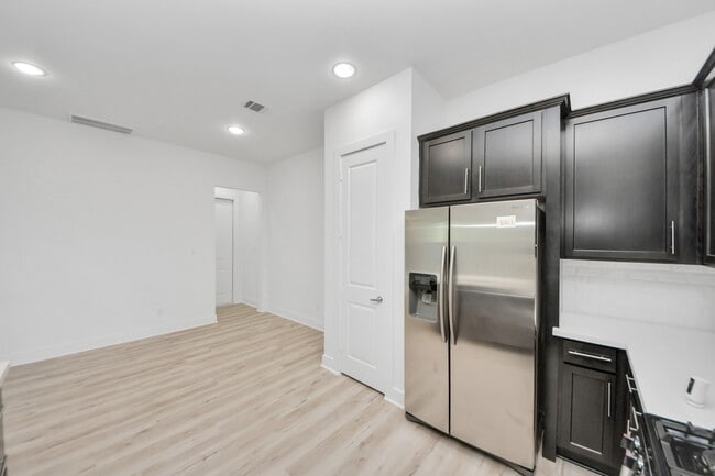 Building Photo - 8821 Hollister Pine Ct