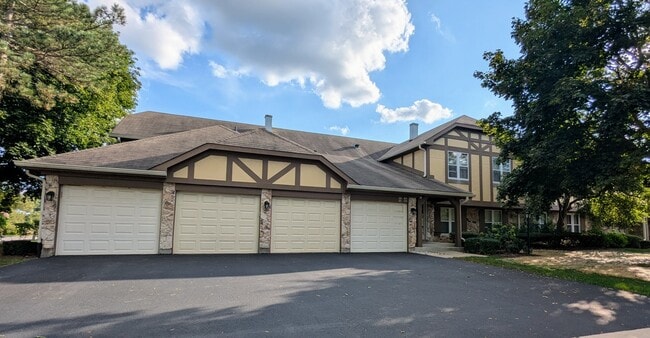 Primary Photo - 181 Brook Ln