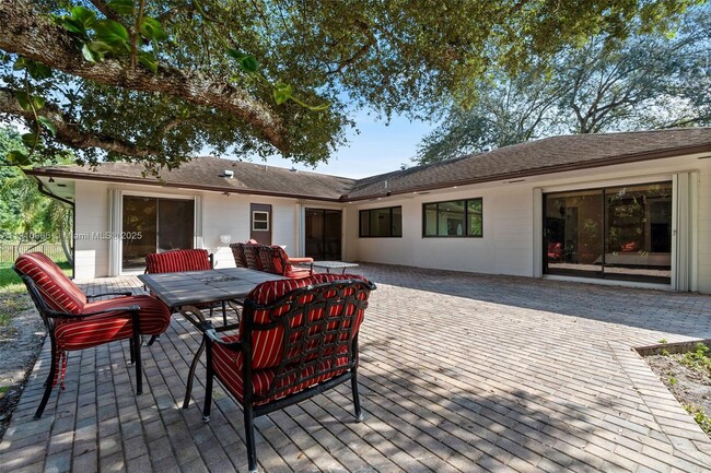 Building Photo - 12511 SW 13th St