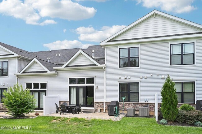 Building Photo - 42 Dogleg Ln