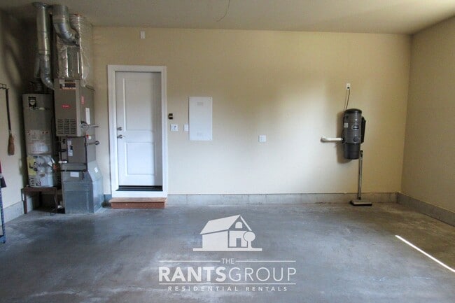 Building Photo - Spacious Single-Family Home in Olympia’s I...