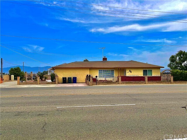 Building Photo - 7247 E Riverside Dr