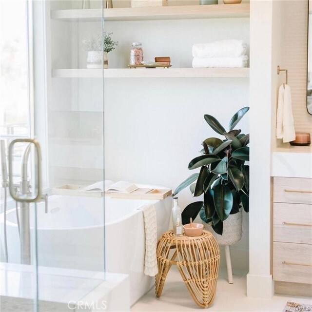 Building Photo - 13 Bernay