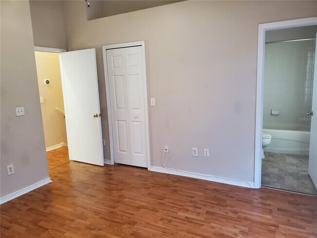 Building Photo - 1411 Sedgwick Dr