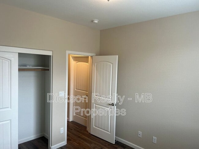 Building Photo - 2065 S Virginia St