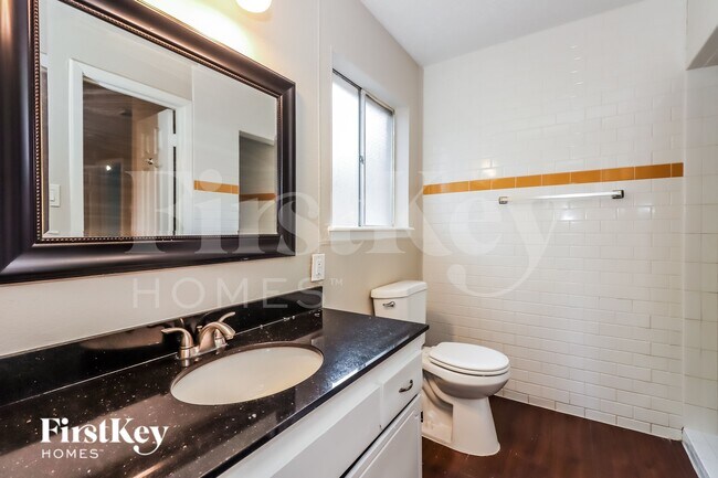 Building Photo - 17538 Bonnie Sean Dr