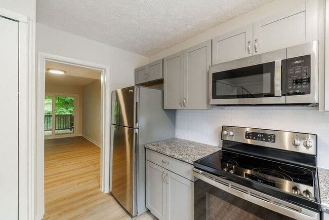 Building Photo - 134 Fernbanks Ct